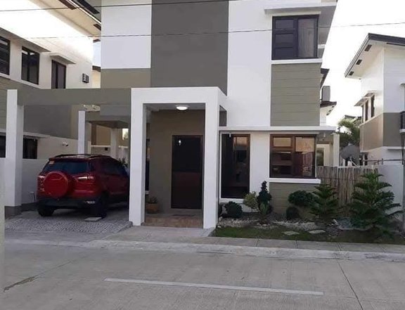 Clean Title 2-Storey House and Lot FOR SALE in a Flood Free Community at Alaminos City, Pangasinan