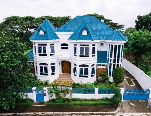 Luxury Mansion Awaits in Eagle Ridge Golf and Country Club at General Trias Cavite