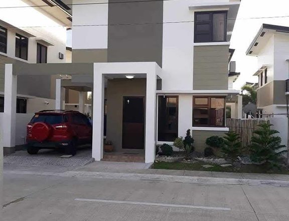 Clean Title 3BR w/ 3T&B House and Lot FOR SALE in a Flood Free Community @ Alaminos City, Pangasinan