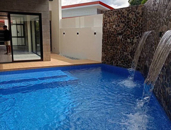 5-Bedrooms Single Attached Modern House w/ S.Pool For Sale in Quezon City/Proj 8 QC Metro Manila