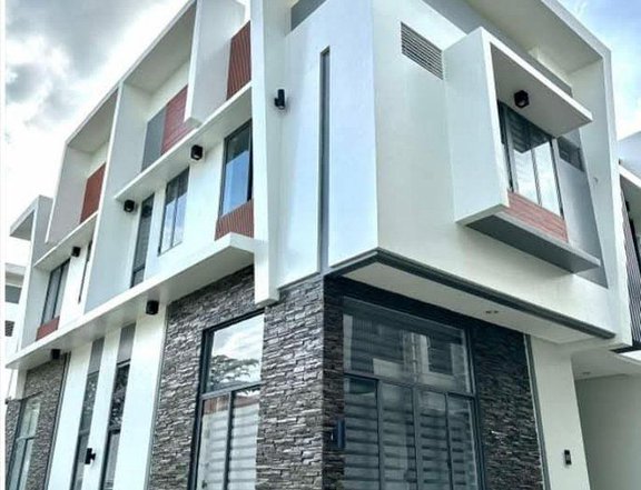 Ready For Occupancy 3-bedroom Townhouse For Sale in Proj 8,Quezon City