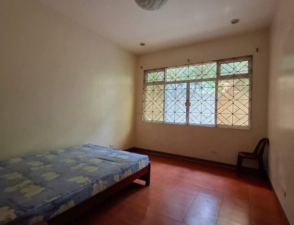 Near the Beach House For Rent in Bacong