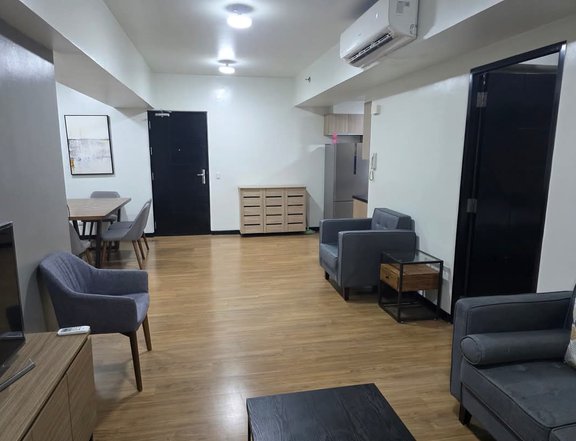 One maridien condo for rent 3 bedeoom furnished