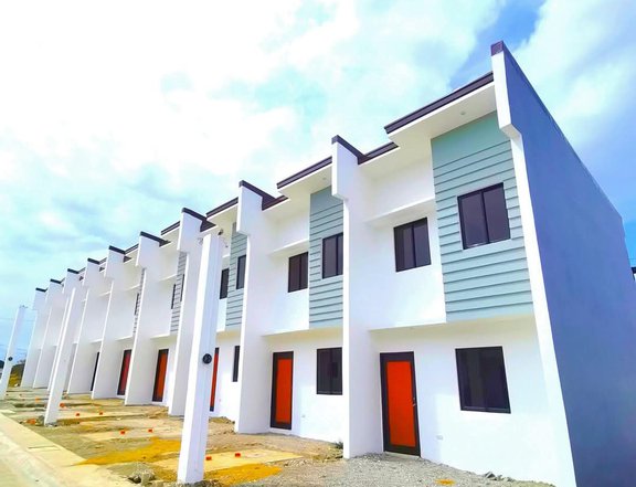 2-bedroom Townhouse For Sale in Trece Martires Cavite