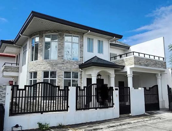 4 Bedrooms Single Attached House and Lot in Friendship Angeles City Pampanga near Clark