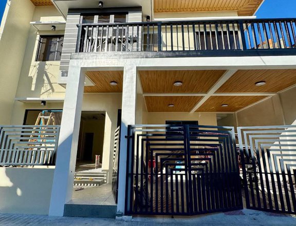 4 bedroom Single detached house for sale in binan laguna