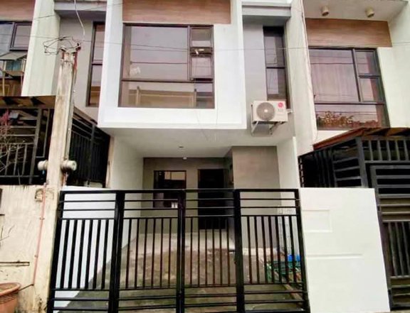 Pre-Owned 2 Storey House With 3 bedrooms, 2 toilet and bath and 1 car garage