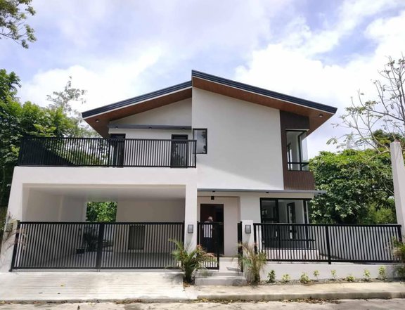 TAGAYTAY MODERN HOUSE & LOT FOR SALE