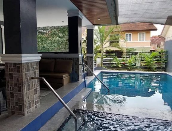 Pre-Owned 3 bedroom, 2 bathroom, 1 stick room, swimming pools,house & lot for sale in antipolo rizal