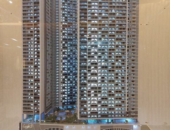 SMDC Light 2, Studio unit with Balcony For Sale in Mandaluyong City