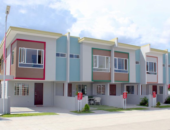 3-bedroom Townhouse For Sale in Imus Cavite,Accessible and Comfortable