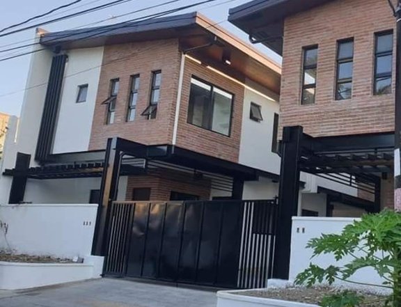3 Bedrooms Townhouse For Sale in East Fairview Quezon City