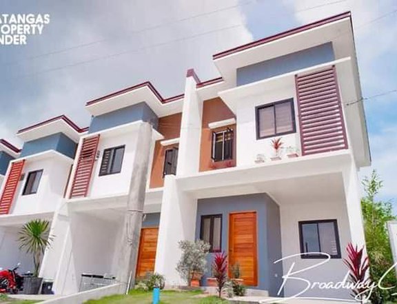 AFFORDABLE TONWHOUSE FOR SALE