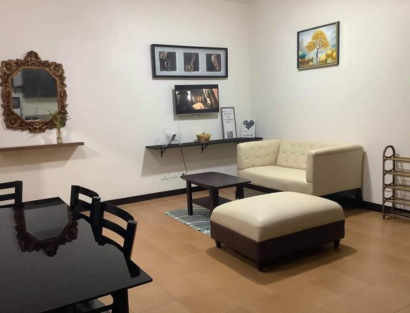 Rent to own Pet friendly along Edsa Corner Chino roces Linked to MRT