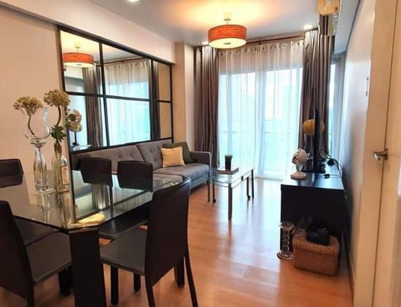 1BR with balcony For Rent / St Francis Shangrila Mandaluyong