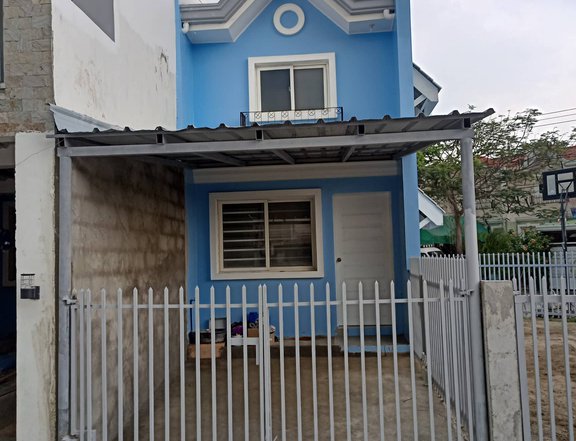 2 Bedroom Townhouse with 91 sqm extra lot for rent in Bacolor Pampanga