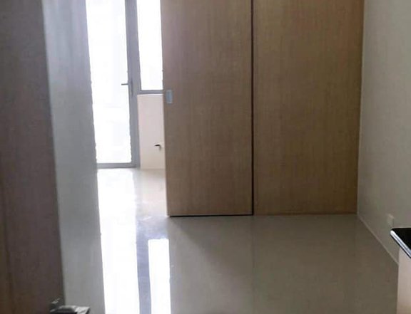 For Rent: 1 BR Condo at FERN RESIDENCES