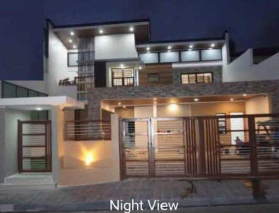 4-bedroom House For Sale in Paranaque, Multinational near SLEX.