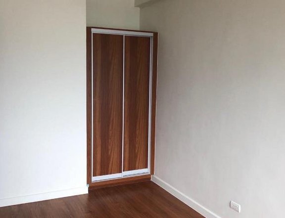 1BR at Eton Tower - CRS0048