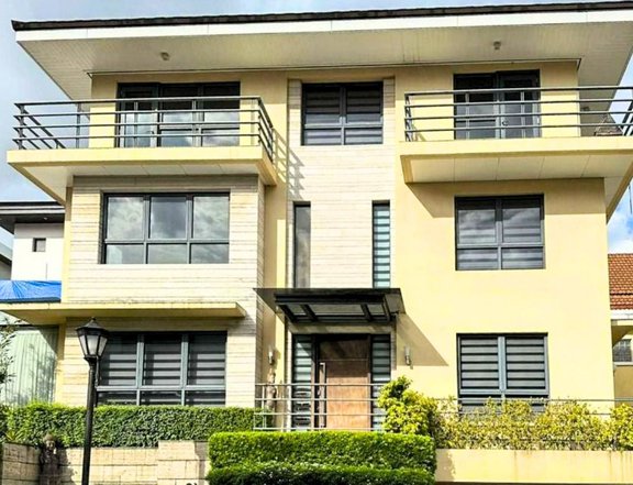 5-bedroom House For Sale in Taguig Metro Manila