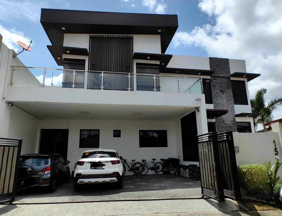 Furnished 6 bedroom Single Detached House For Sale in BF Homes