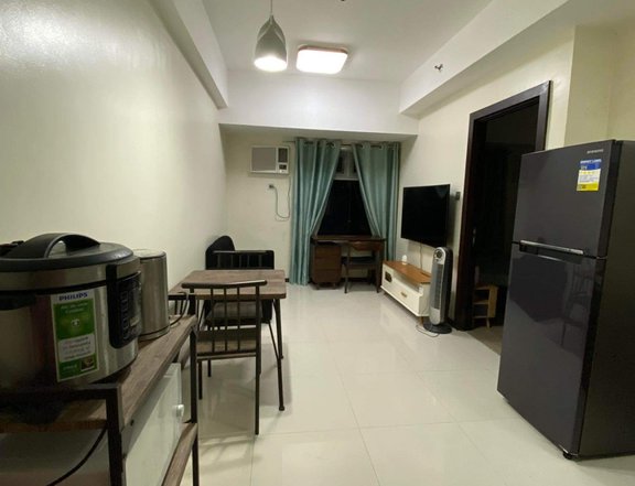 Pet Friendly 37.00 sqm 1-bedroom Condo For Sale in Bonifacio Global City The Fort