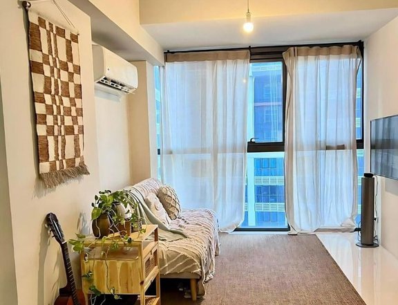 FOR RENT: Uptown Ritz, 2 Bedroom Unit