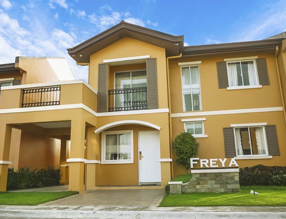 5-bedroom Single Detached House For Sale in Roxas City Capiz