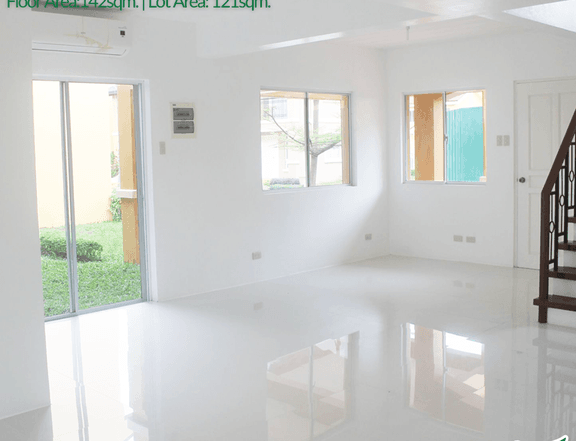 5-bedroom Single Attached House For Sale in Roxas City Capiz