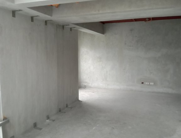 BGC Fort Victoria Penthouse Corner Unit Fit to Finish