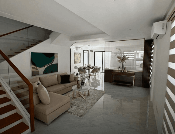 Garden Abelardo Homes 5 Bedrooms Townhouse in BF Homes Paranaque