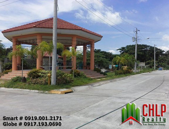 Bloomfield Heights Townhouse with 3 br and 1 carport in Antipolo