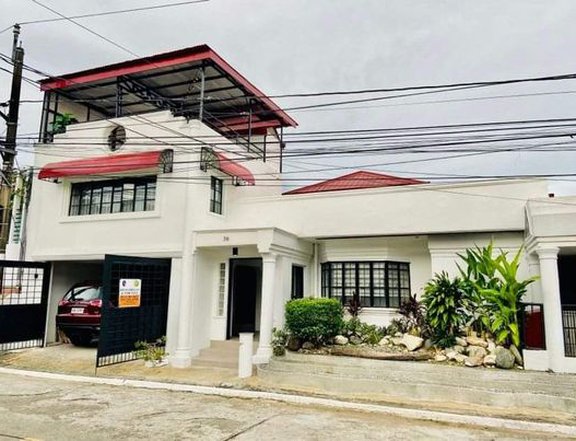 4BR House and Lot for Sale   BF Homes Paranaque