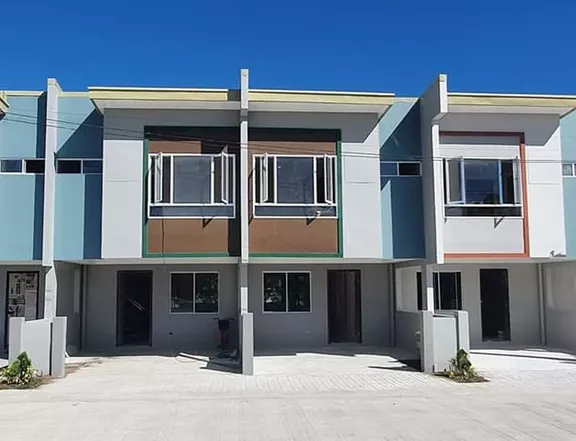 Amanda Townhouse Hamilton Executive Residences in Imus Cavite