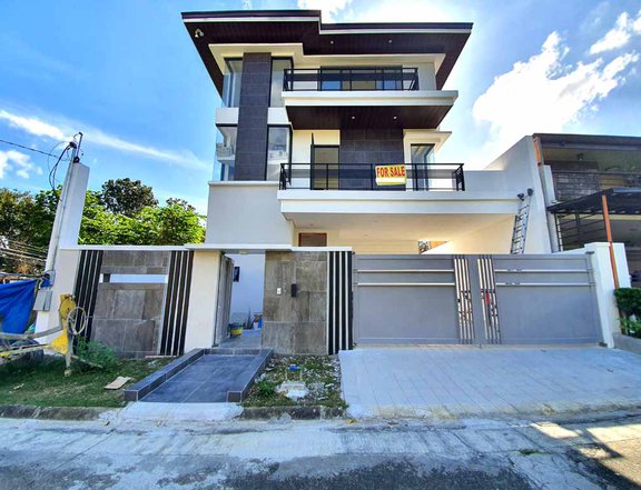 3 Storey House&Lot for sale in Filinvest 2, Batasan Hills, Quezon City