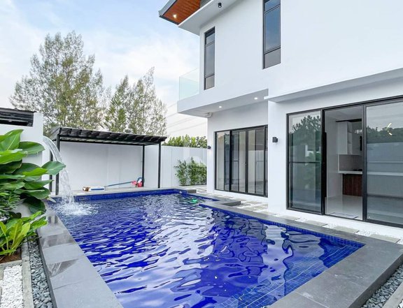 Ready For Occupancy 6-bedroom Single Detached House For Sale in Havila, Taytay, Rizal
