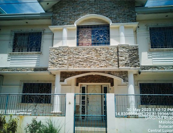 OLD HOUSE FOR SALE IN RUFINA GOLDEN VILLAGE MALOLOS BULACAN