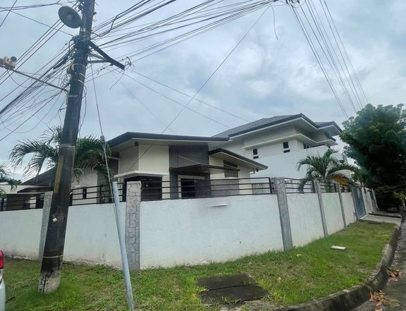 FULLY FURNISHED BUNGALOW HOUSE FOR RENT IN A SECURED SUBDIVISION OF ANGELES !!