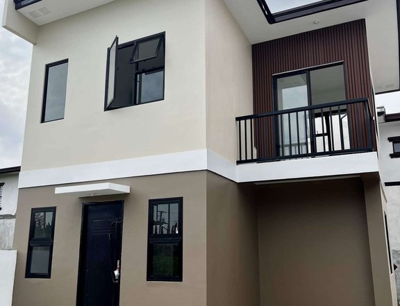 Rfo 3-bedroom Single Attached House For Sale in Mabalacat Pampanga