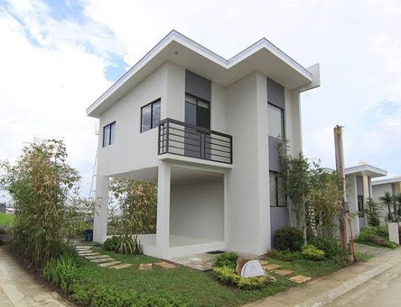 Studio-like Single Detached House For Sale in Bauan Batangas