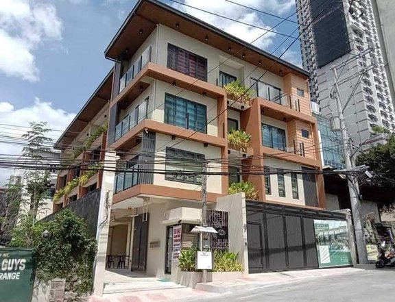 Discounted 4-bedroom Townhouse For Sale By Owner in Cubao Quezon City / QC Metro Manila