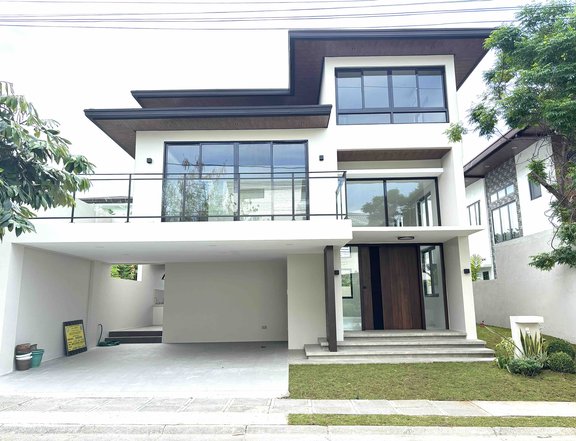 Bradnew 4-bedroom House For Sale in Verdana Homes Binan Laguna