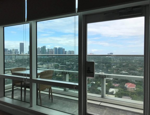 Prime Makati Condo: 3-Bedroom with Balcony & Parking for Sale