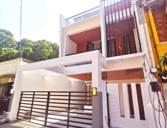 For Sale: 3-Storey House in BF Homes Las Pinas