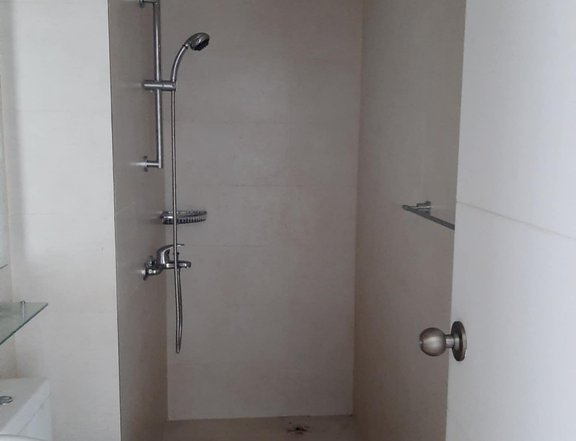 1 Bedroom Corner Unit Dettifoss Tower Acqua Private Residences