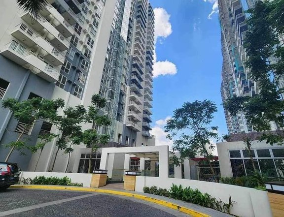 Near Tiendesitas HIGH RISE Condo 25k Monthly Rent to Own!
