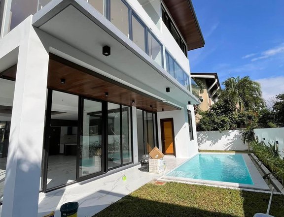 7-bedroom Townhouse For Sale in Muntinlupa