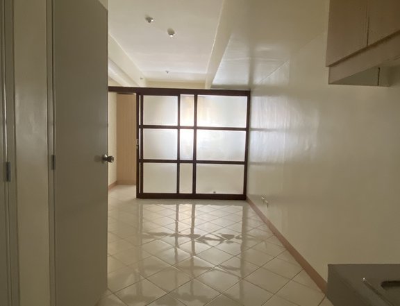 29.88 sqm 1-bedroom Condo For Rent in Mandaluyong Metro Manila