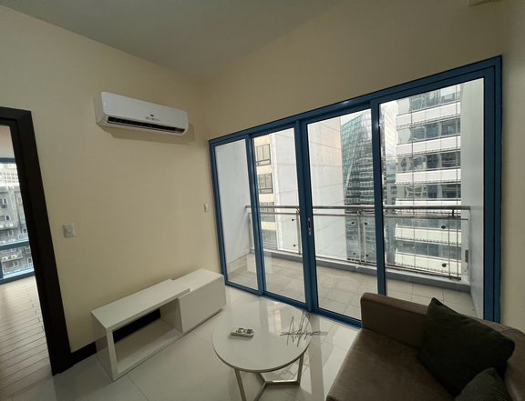 1 BR. 62.20 sqm. Near RCBC Plaza fully furnished for sale / Ready for Occupancy