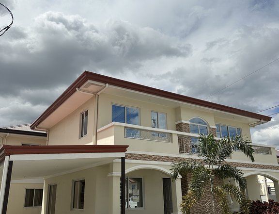 4 Bedroom Single Detached For Sale in Angeles City near NLEX Exit